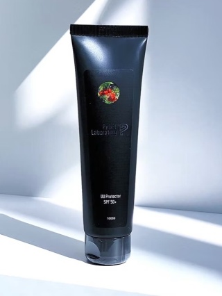 UV PROTECTOR SPF 50+